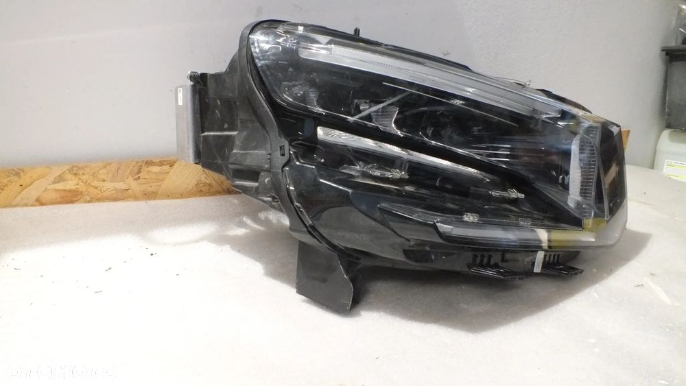 Lampa przednia prawa Citroen Berlingo IV Lift 9852932780 - 2