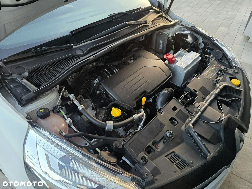 Renault Clio 1.2 16V 75 LIMITED - 12