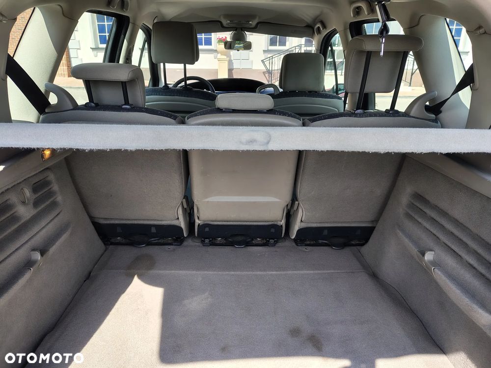 Renault Scenic 1.6 16V Authentique - 15