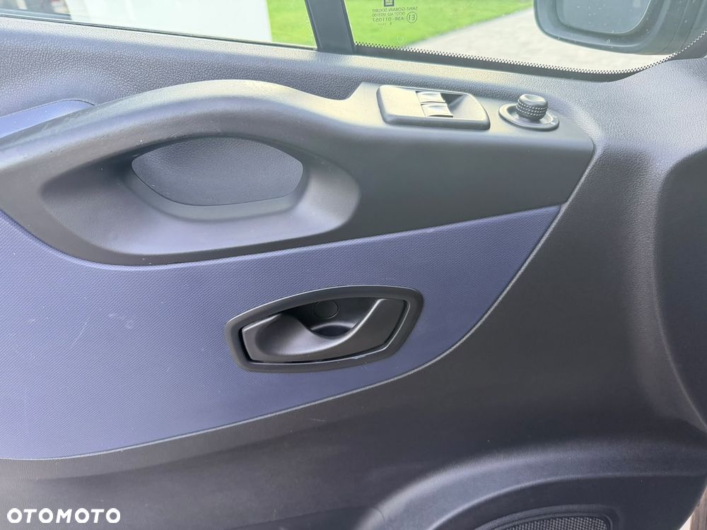 Opel vivaro - 15