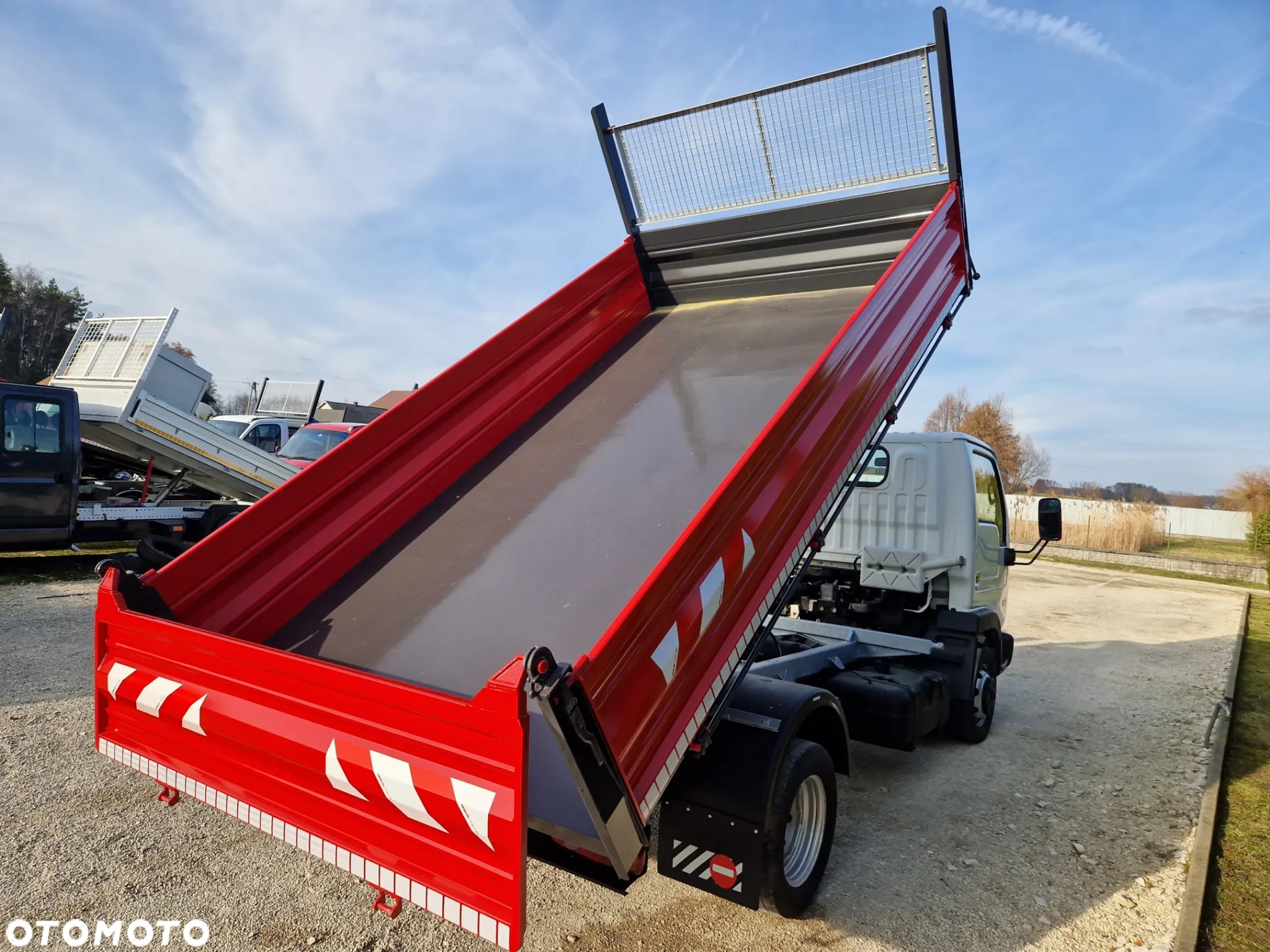 Nissan Cabstar 3.0 - 4