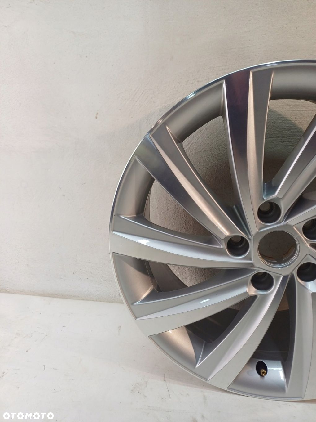 FELGA ALUMINIOWA SKODA OCTAVIA IV 4 7.5" x 18" 5x112 ET 48 - 2