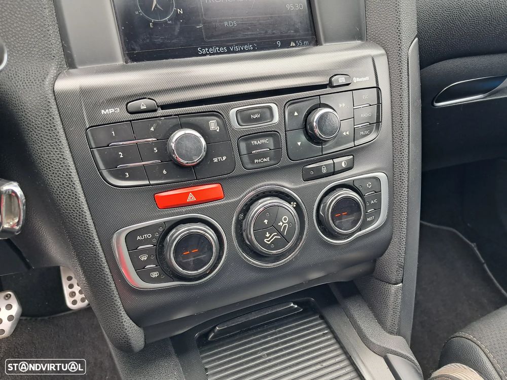 Citroën DS4 1.6 e-HDi So Chic CMP6 - 3