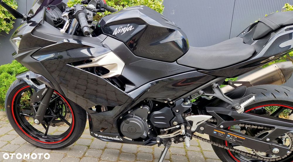 Kawasaki Ninja 400 - 29