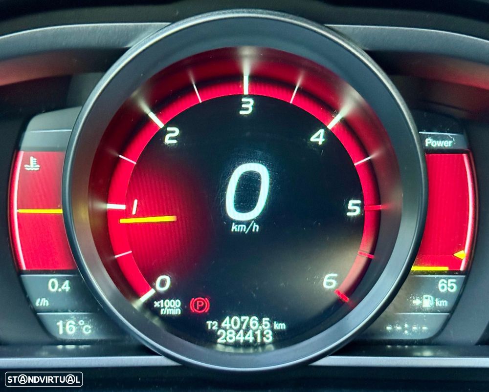 Volvo V40 1.6 D2 R-Design Momentum - 13