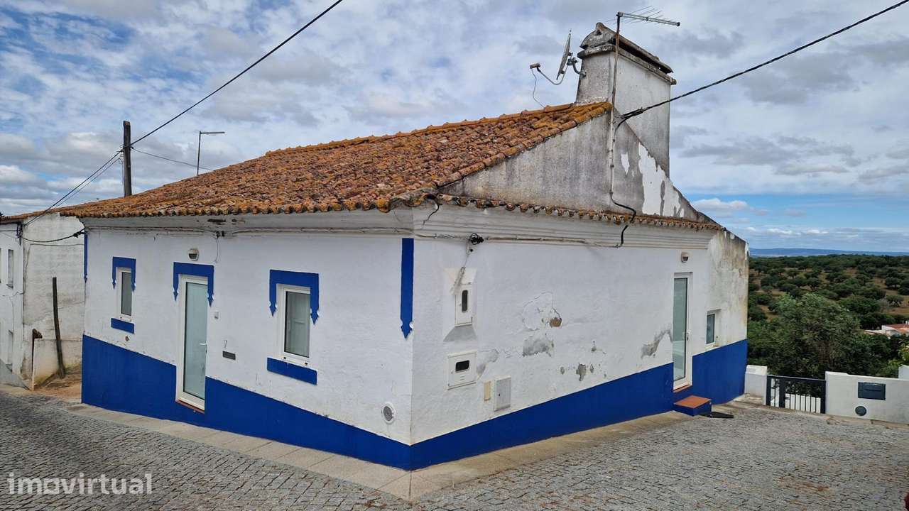Moradia T3 em São Bartolomeu do Outeiro - Quintal nas Traseiras - Grande imagem: 2/35