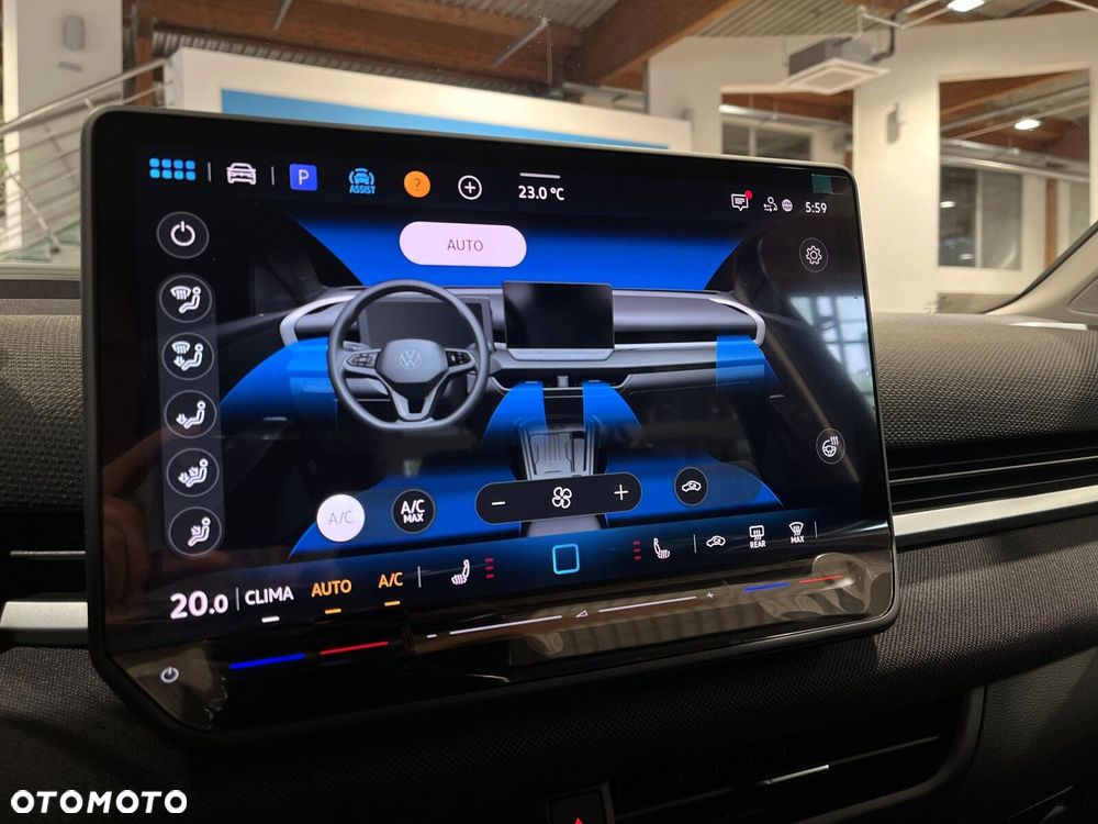 Volkswagen T-Roc 1.5 eTSI Life DSG - 24