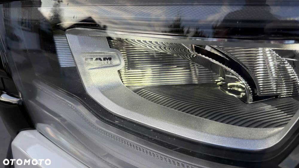 RAM 1500 Crew Cab Longbed Laramie - 16