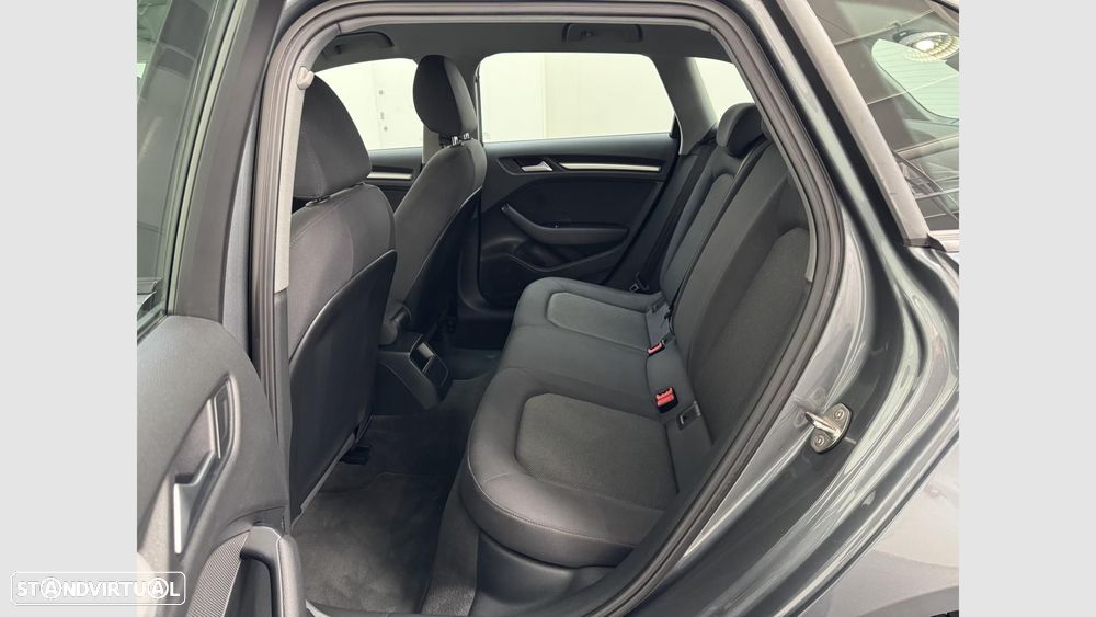 Audi A3 Sportback 1.6 TDI Design - 9