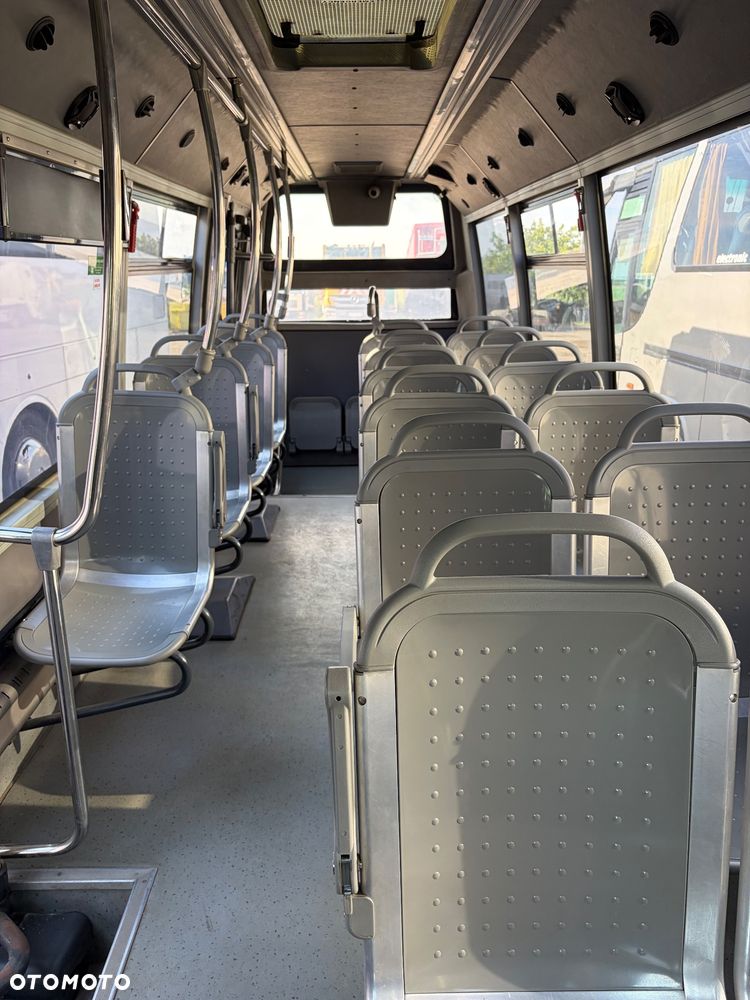 Mercedes-Benz Sprinter - 3