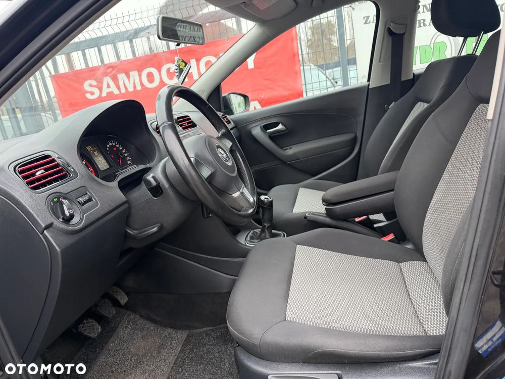 Volkswagen Polo 1.2 Comfortline - 12