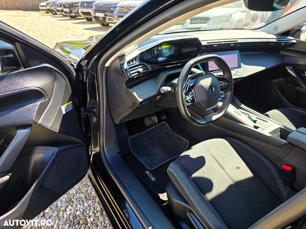 Peugeot 308 1.6L 180 EAT8 PHEV Allure Pack - 24