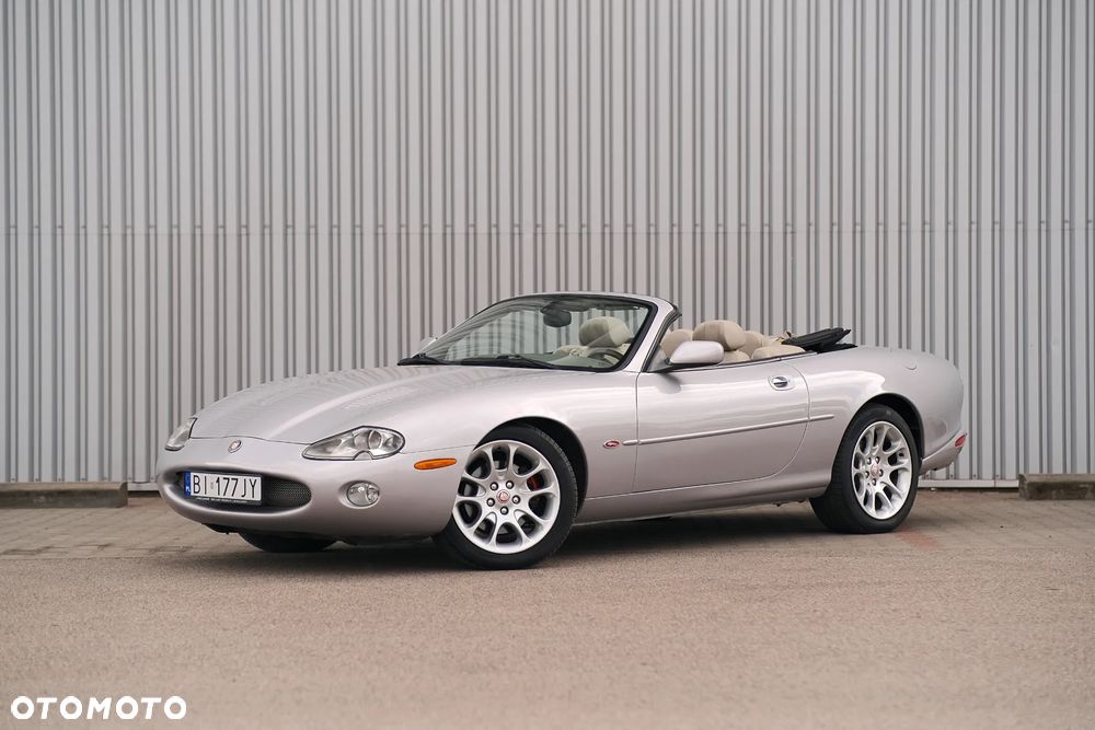 Jaguar XK8 - 19