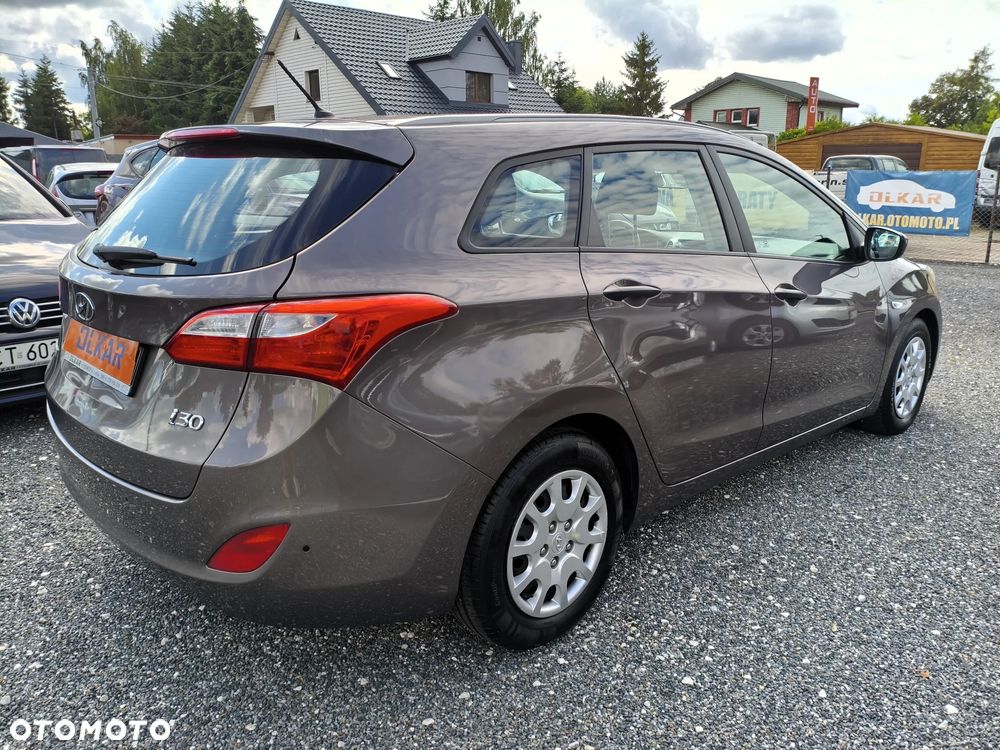 Hyundai i30 i30cw 1.4 Classic - 12
