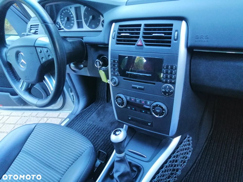 Mercedes-Benz Klasa B 200 - 27