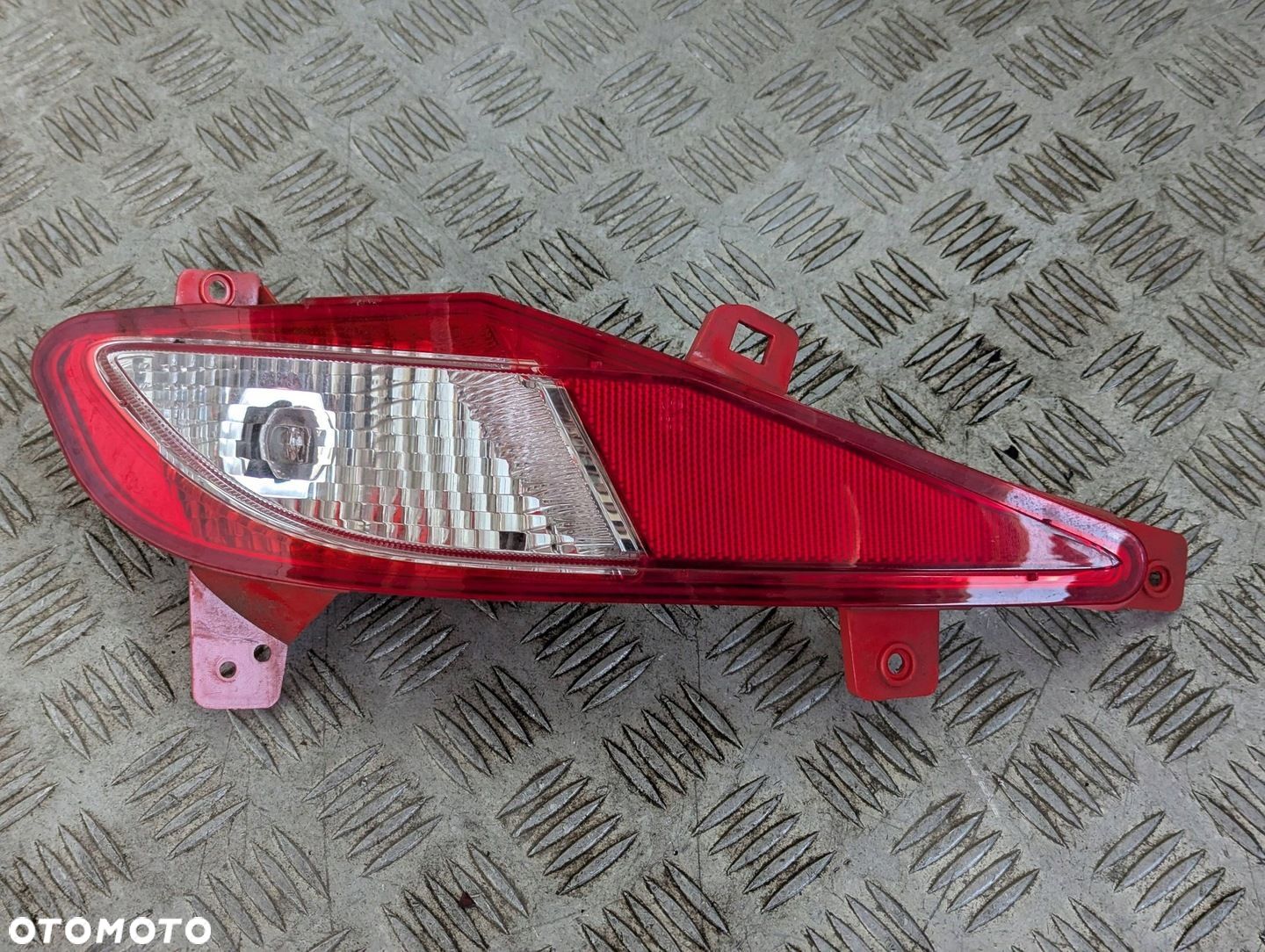 Hyundai i20 2020-2025 lampa prawa w zderzak cofania 92406-Q0100 - 1