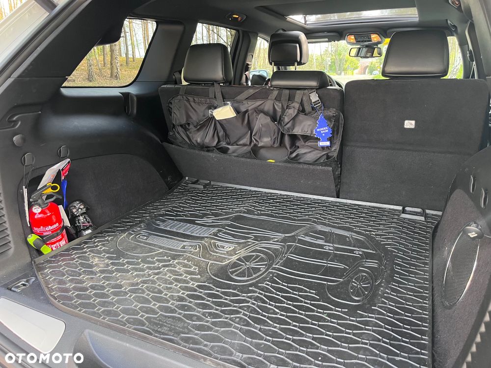 Jeep Grand Cherokee - 11