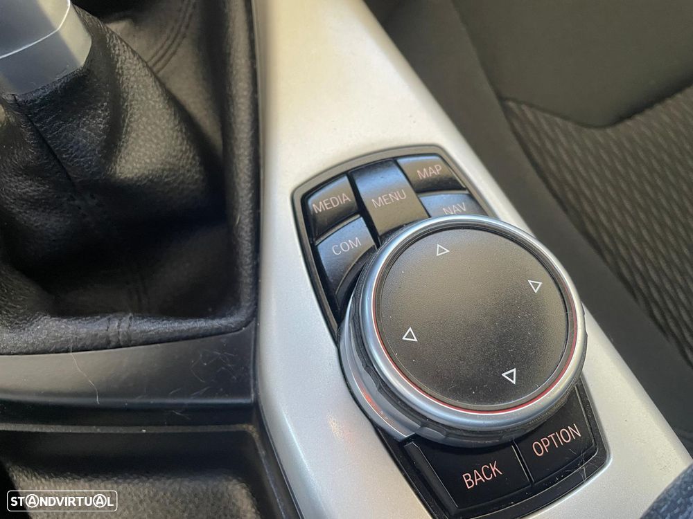 BMW 116 d EfficientDynamics Edition Sport Line - 18