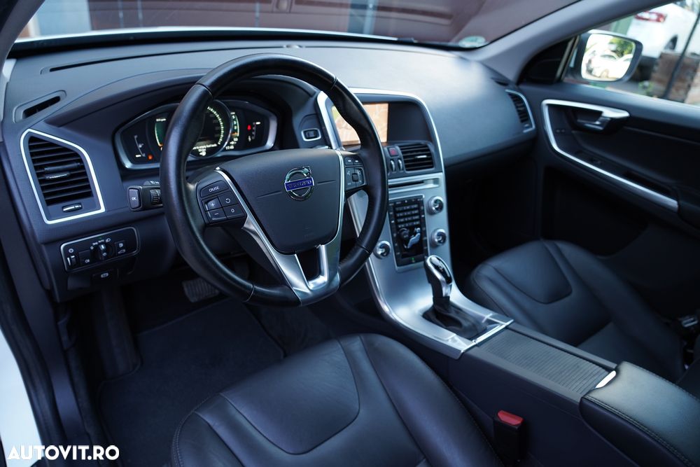 Volvo XC 60 D4 Geartronic Summum - 18