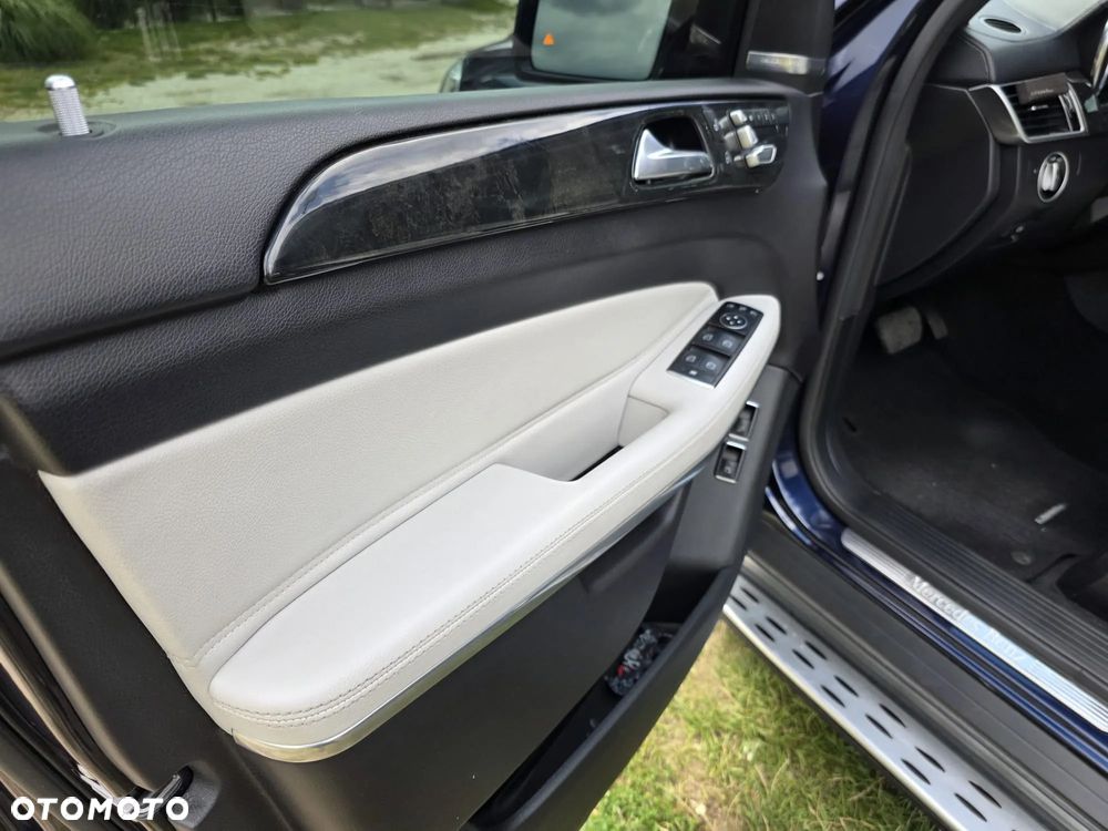 Mercedes-Benz GLS 500 4-Matic - 12