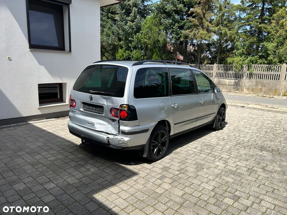 Volkswagen Sharan 1.9 TDI Exclusive Edition - 3