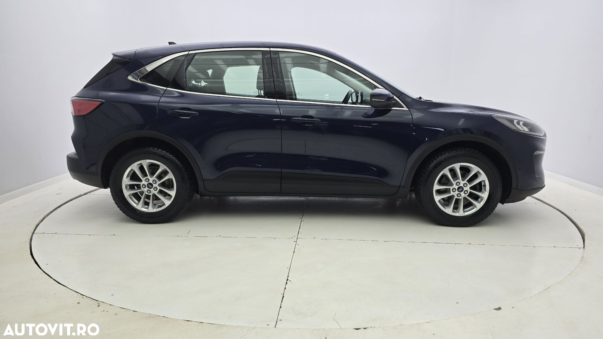 Ford Kuga - 5