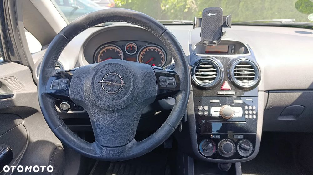 Opel Corsa 1.2 16V 111 - 12