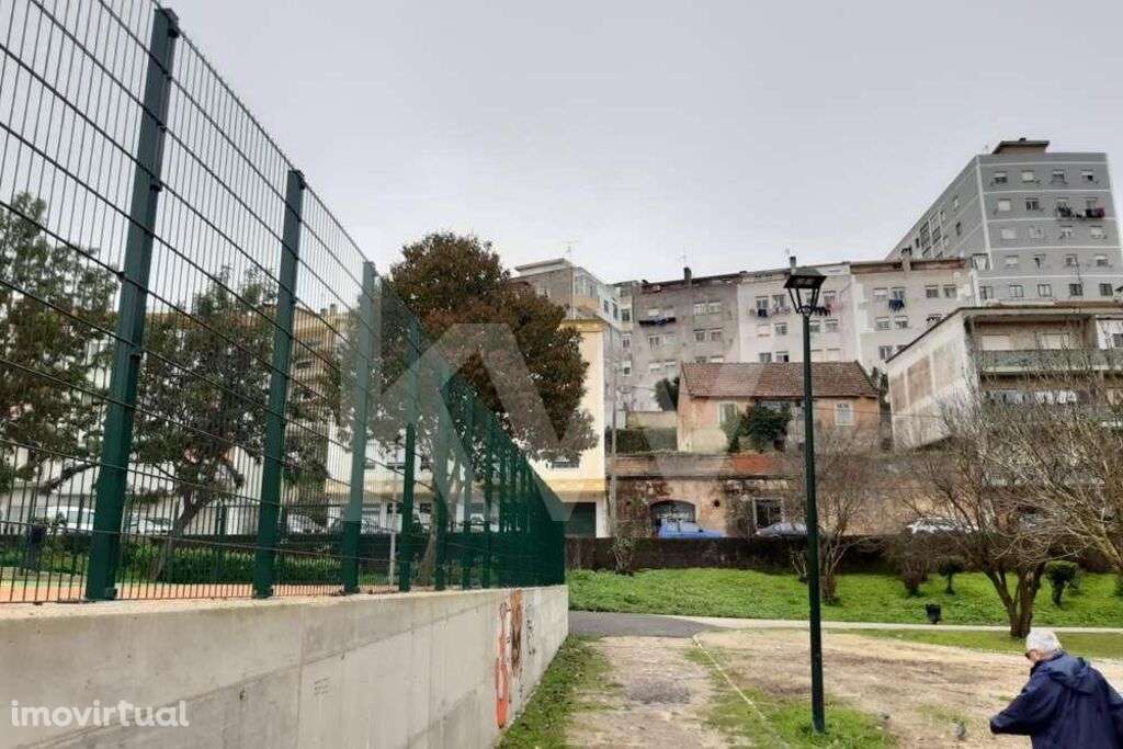 Terreno com 320m2 em frente ao Parque Urbano Felício Loureiro, Queluz, - Grande imagem: 4/16