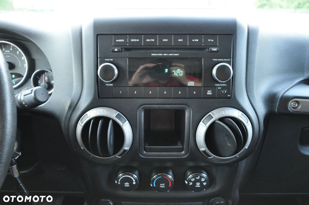 Jeep Wrangler - 21