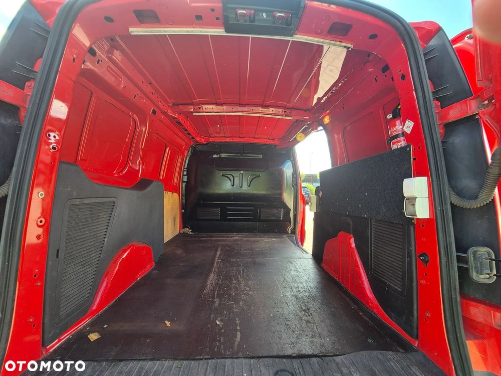 Ford Transit Connect - 12