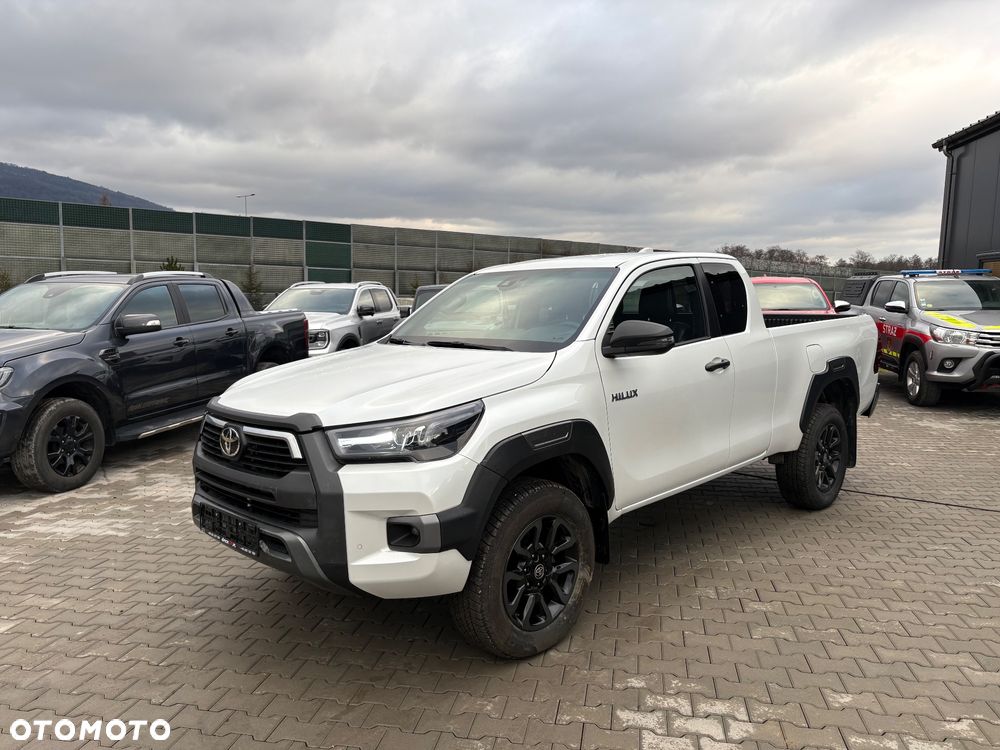 Toyota Hilux - 15