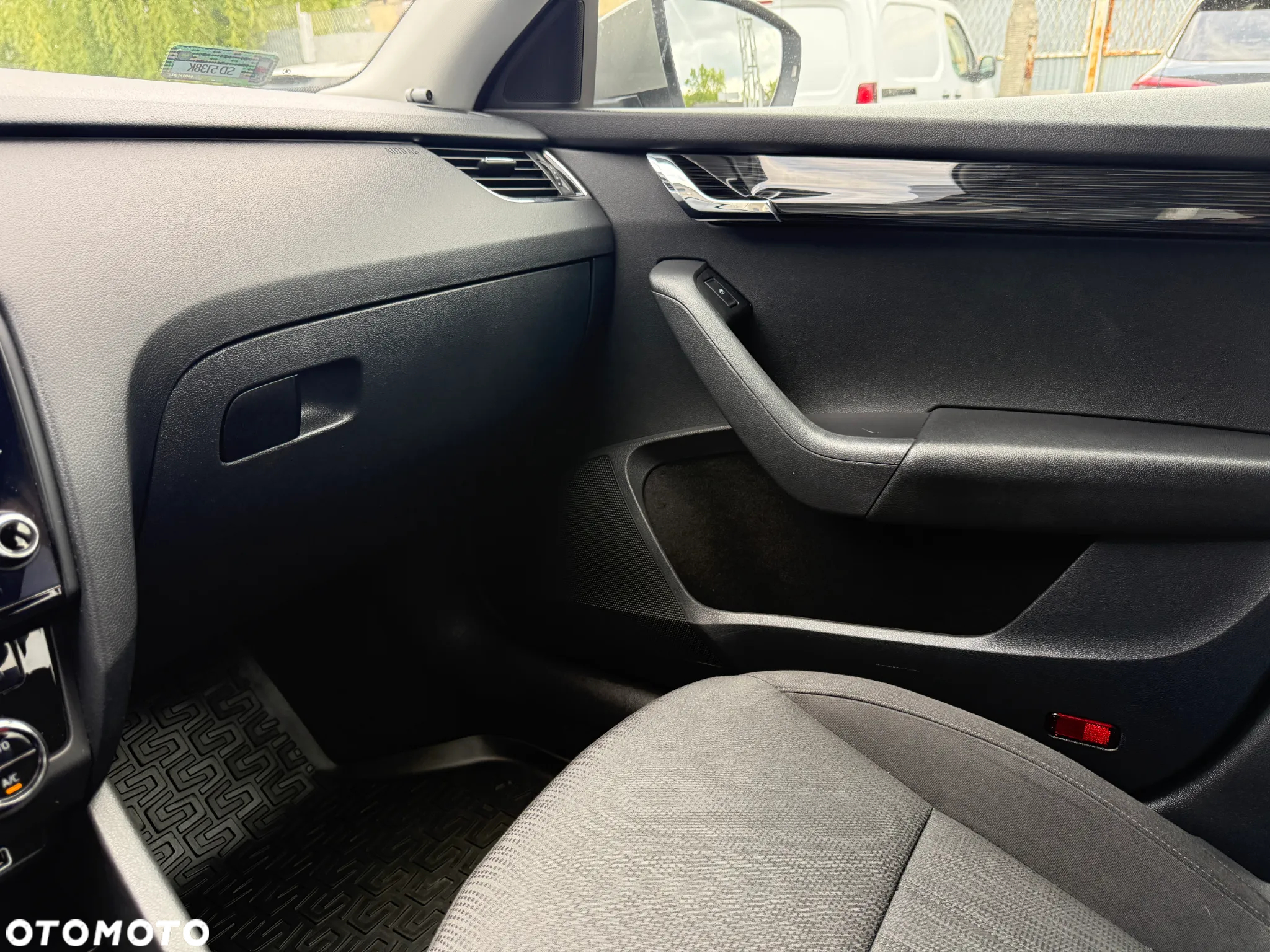 Skoda Octavia 2.0 TDI SCR Style DSG - 10