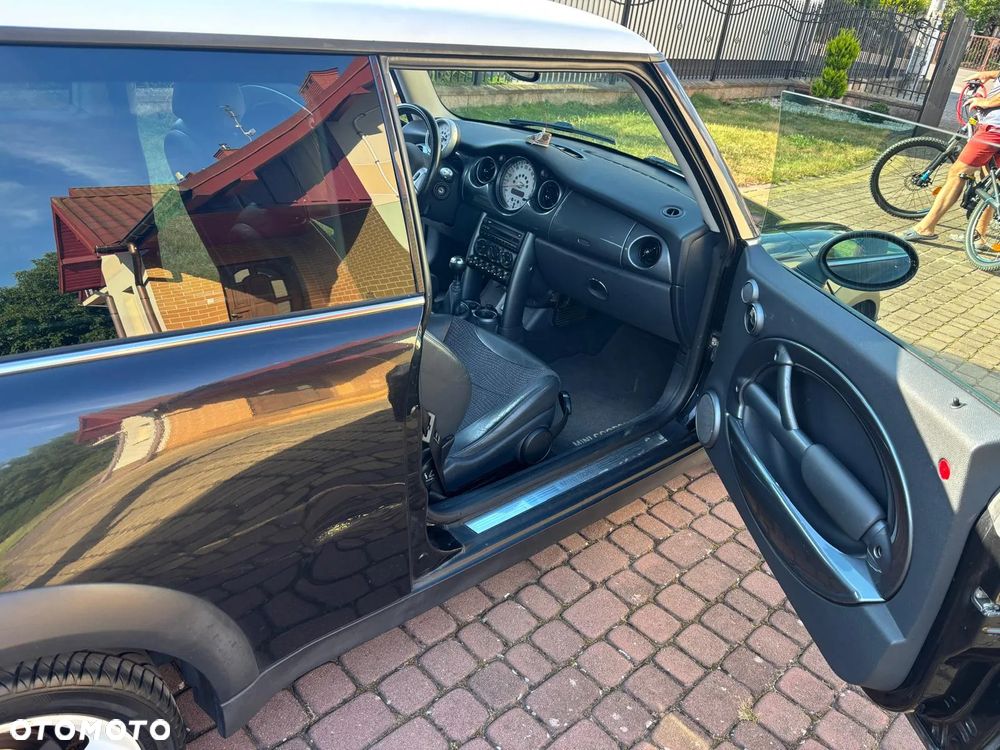 MINI Cooper Standard - 14