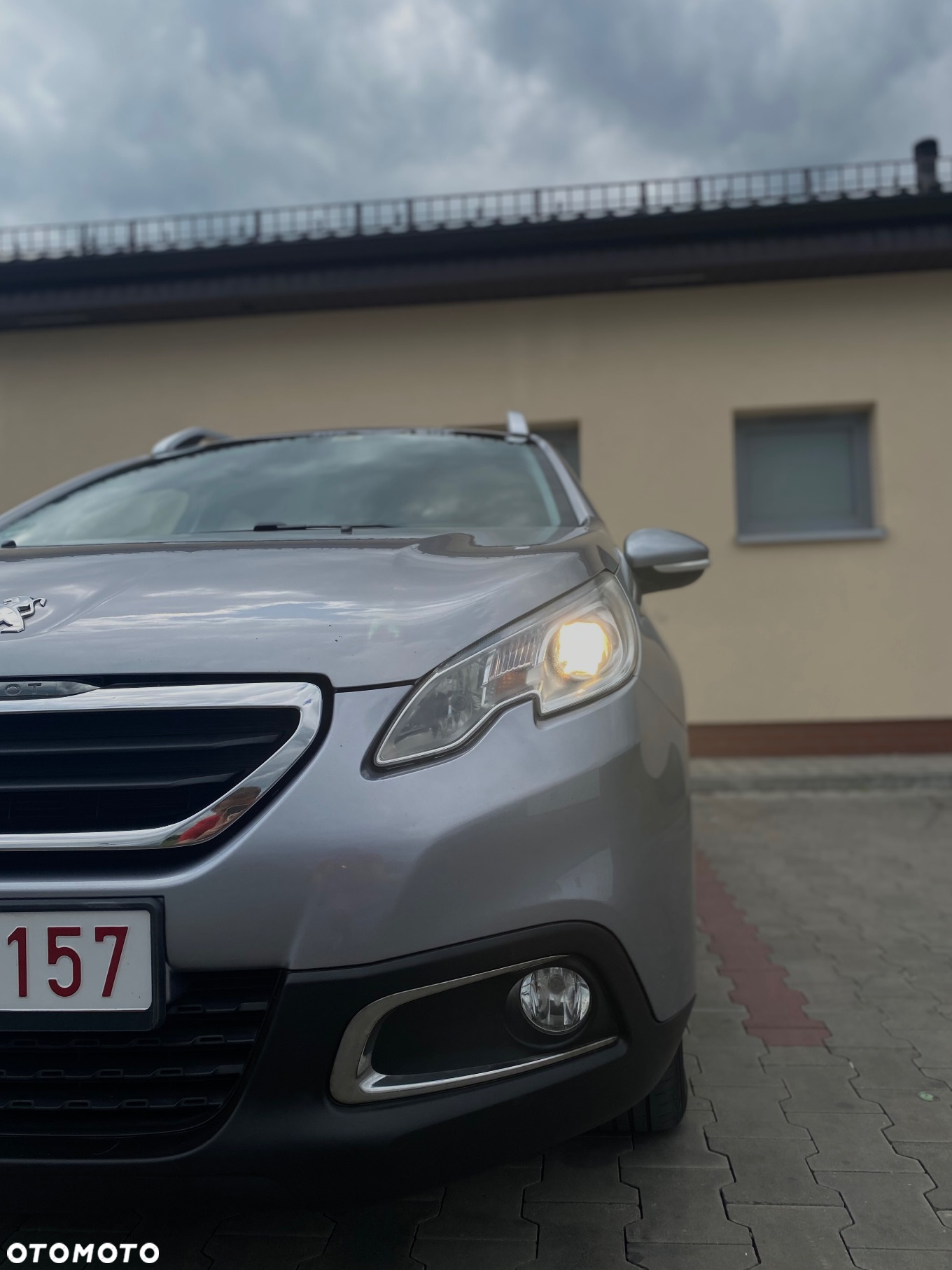Peugeot 2008 - 4
