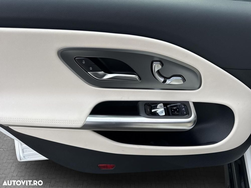 Mercedes-Benz CLA - 13