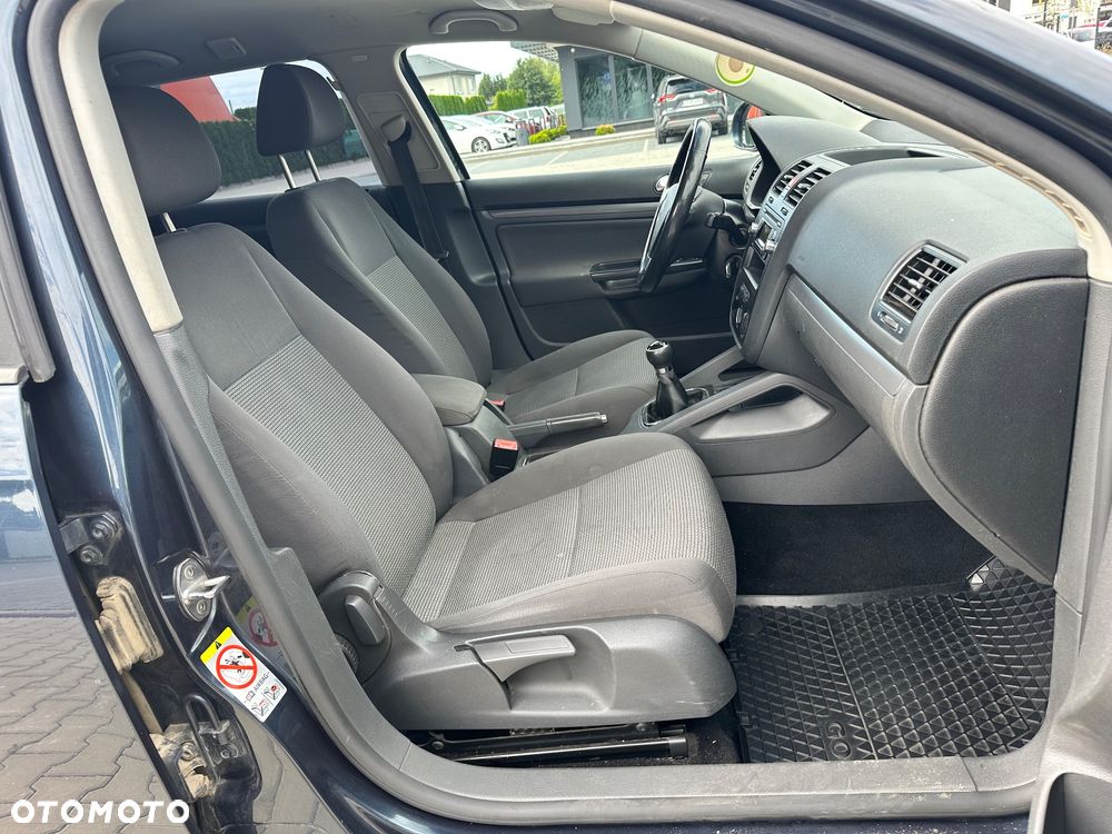 Volkswagen Golf 1.6 Comfortline - 8