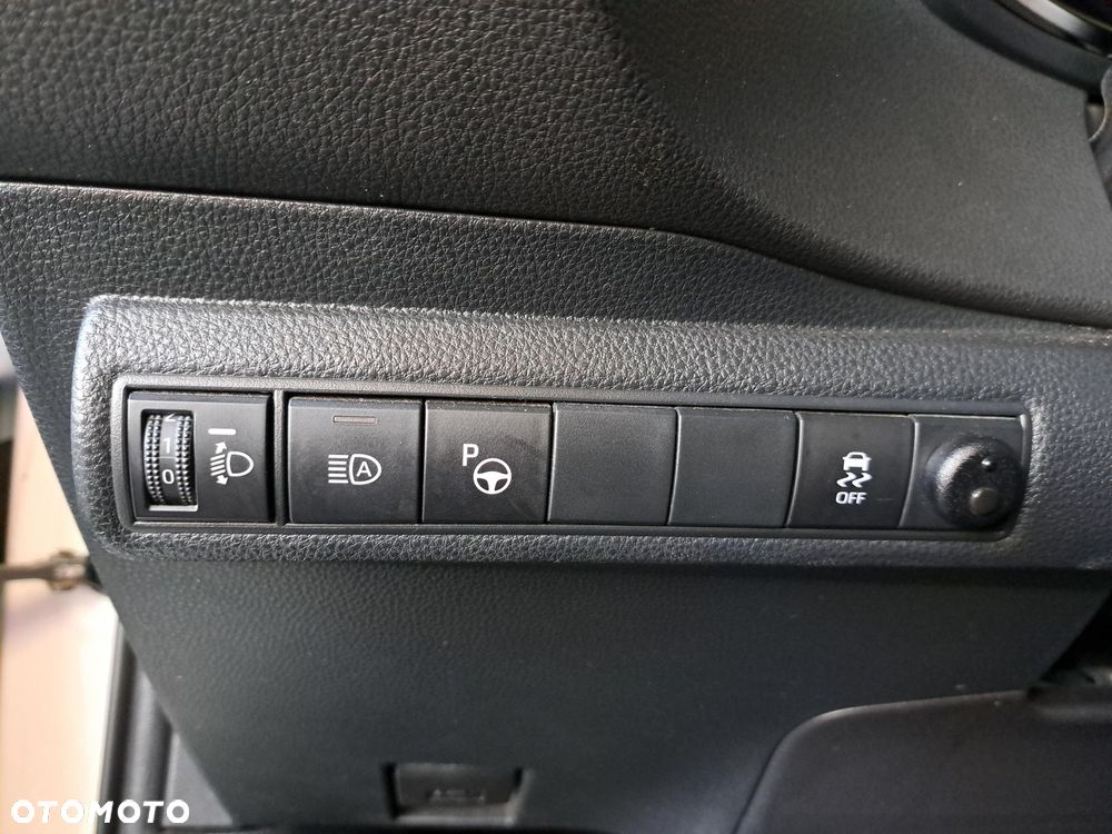 Toyota Corolla 1.8 Hybrid Comfort - 36