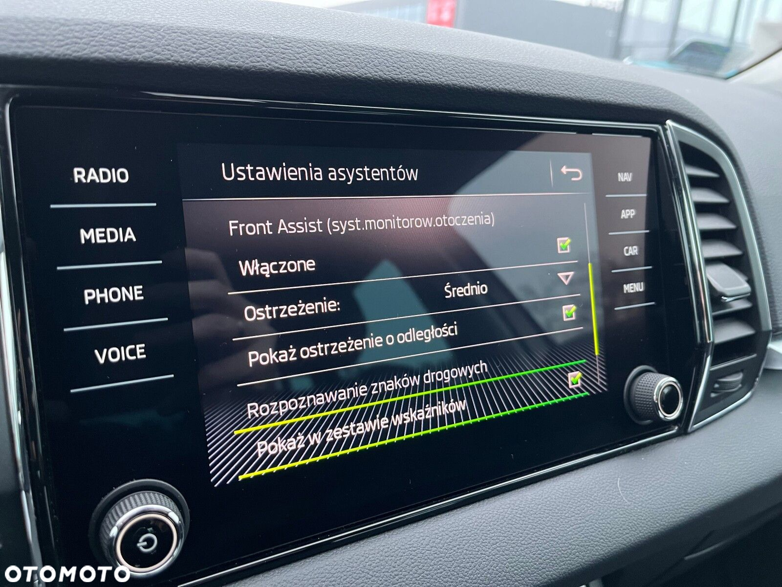 Skoda Karoq 1.5 TSI ACT 4x2 Style DSG - 31