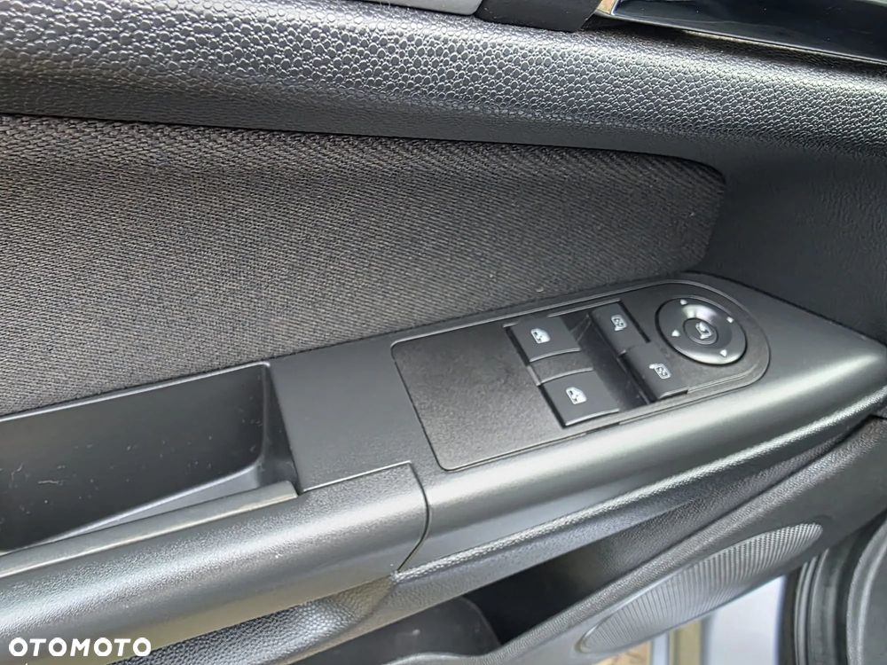 Opel Astra 1.6 Sport - 13