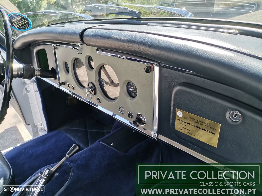 Jaguar XK150 - 13