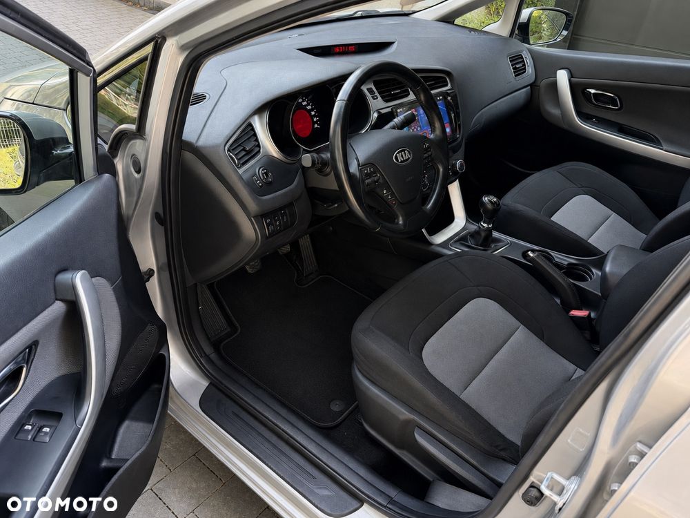Kia Ceed 1.6 GDI Business Line - 24