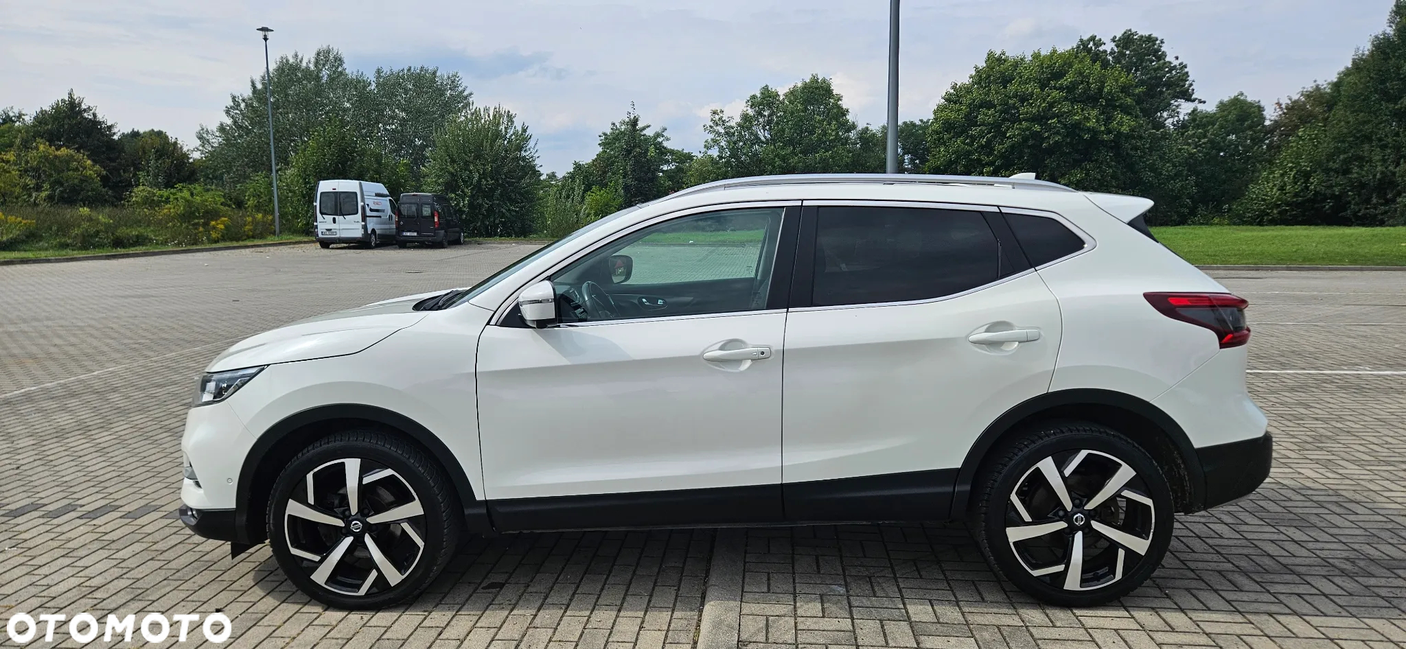 Nissan Qashqai 1.2 DIG-T TEKNA+ - 21