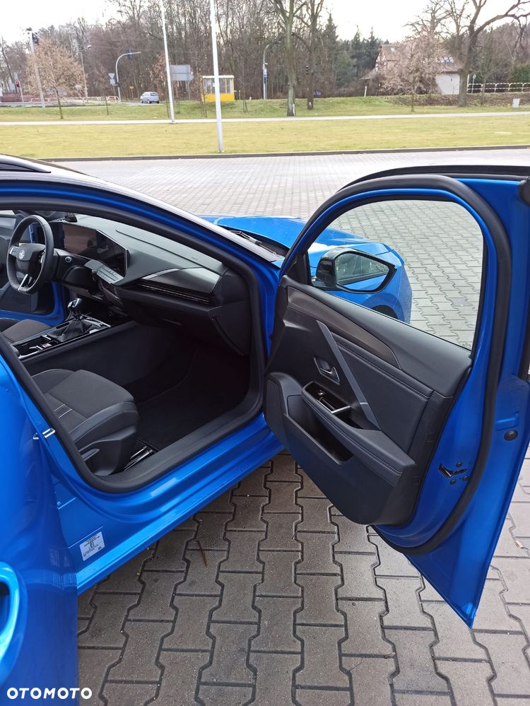 Opel Astra 1.2 Turbo GS Line - 19