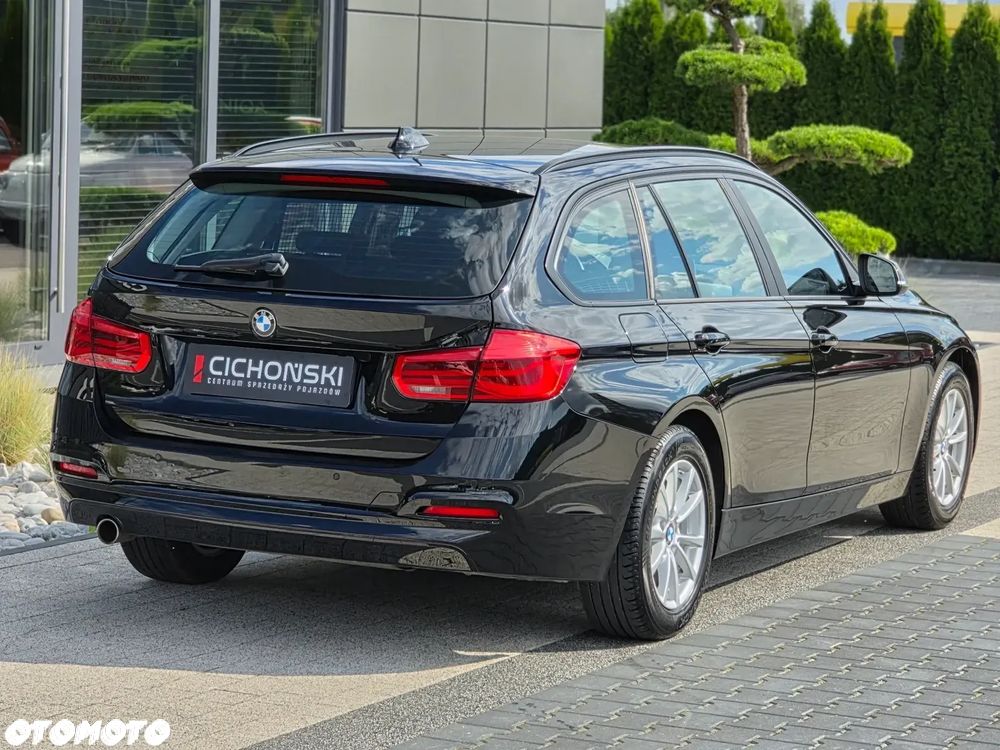 BMW Seria 3 318i GPF Advantage - 17