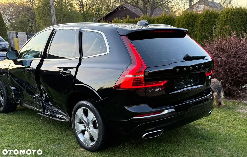 Volvo XC 60 T6 Plug-In Hybrid AWD Ultra Black Edition - 9