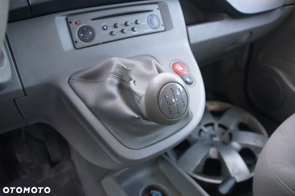 Auto na części - Renault Kangoo II 1.6 87 KM K7M TEB64 2009R Silnik Skrzynia Drzwi Maska Błotnik Lampa Klapa Zderzak Klamka Lusterko Deska Kokpit Sterownik Moduł Czujnik Licznik Wyświetlacz Panel Kierownica - 13