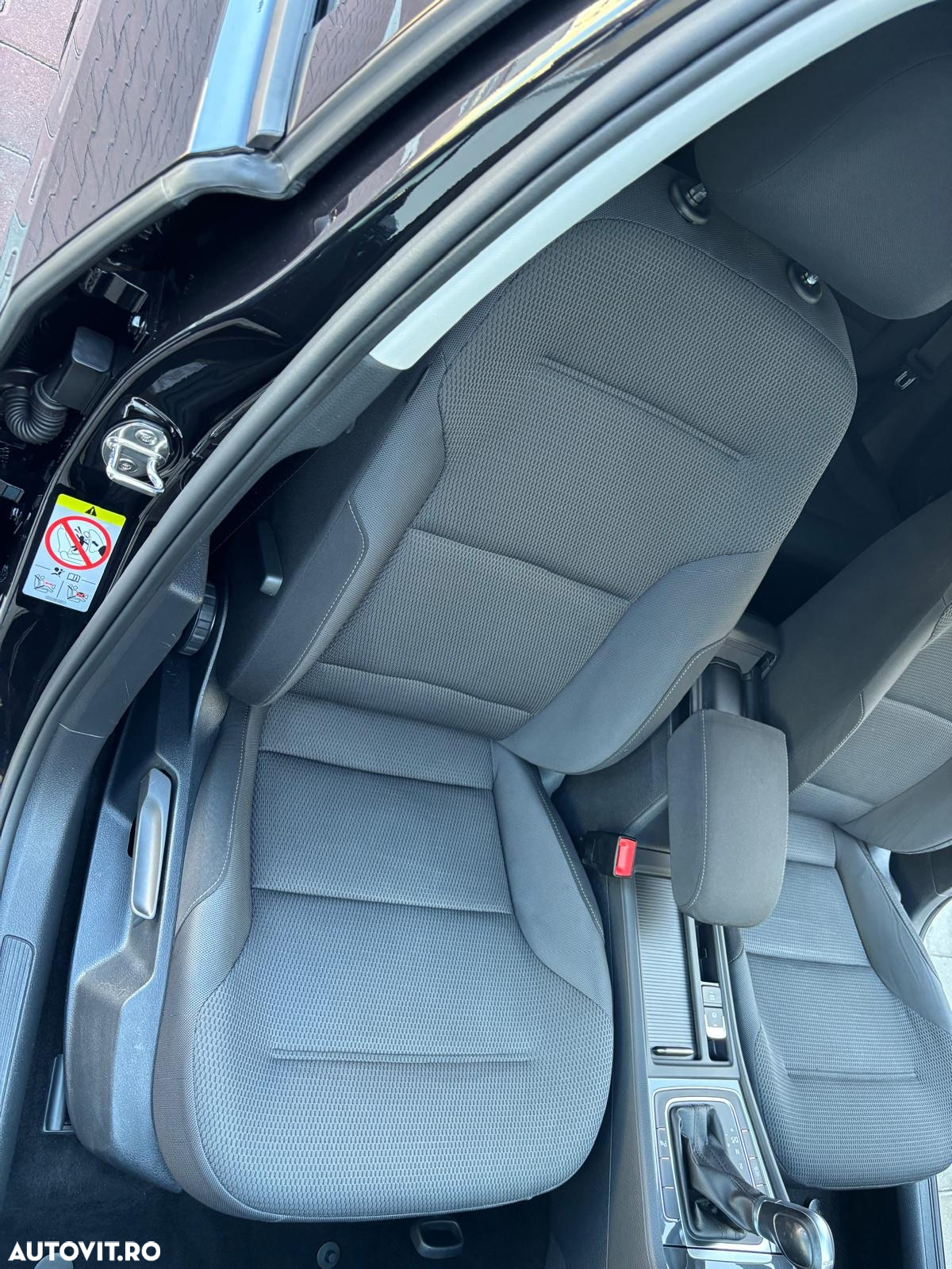 Volkswagen Golf 1.0 TSI BlueMotion DSG Comfortline - 28
