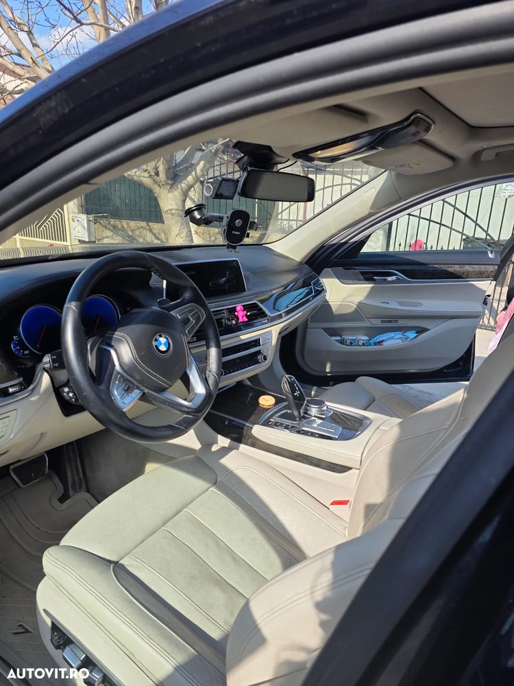 BMW Seria 7 740d xDrive - 22
