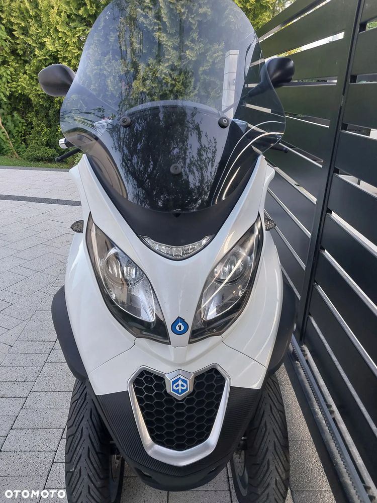 Piaggio MP-3 - 4