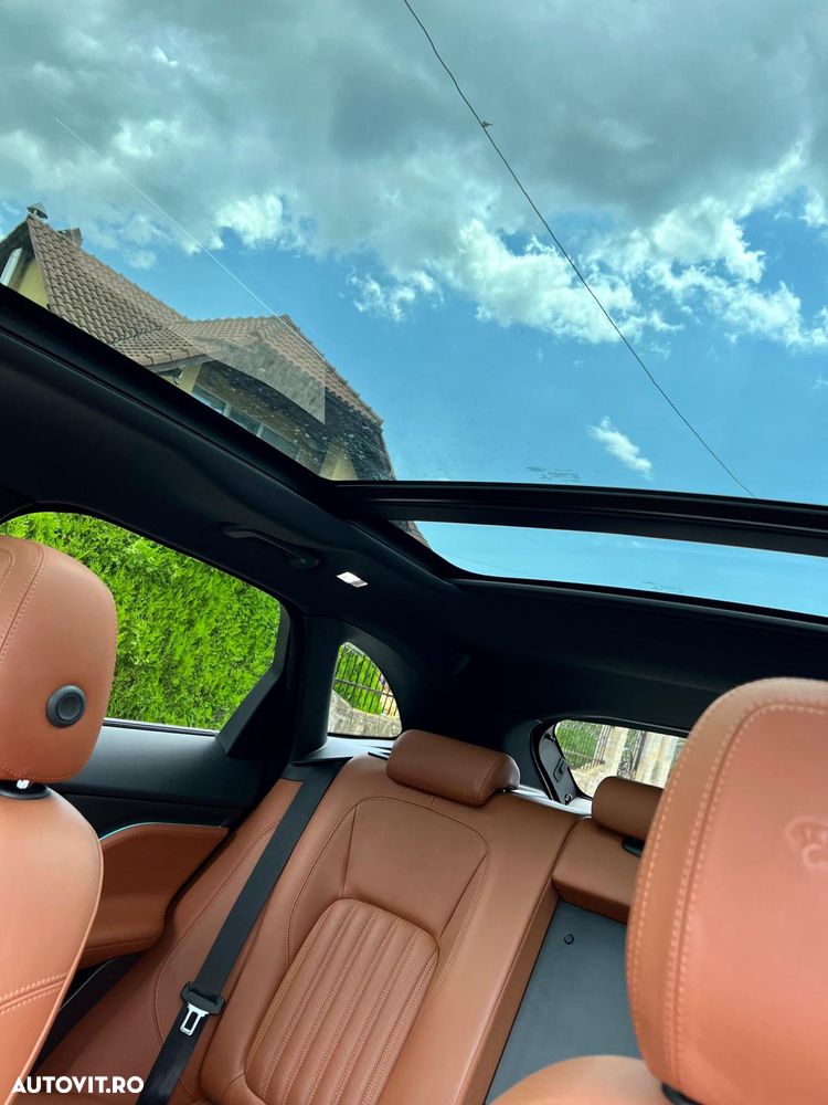 Jaguar F-Pace 20d AWD Aut. Portfolio - 6